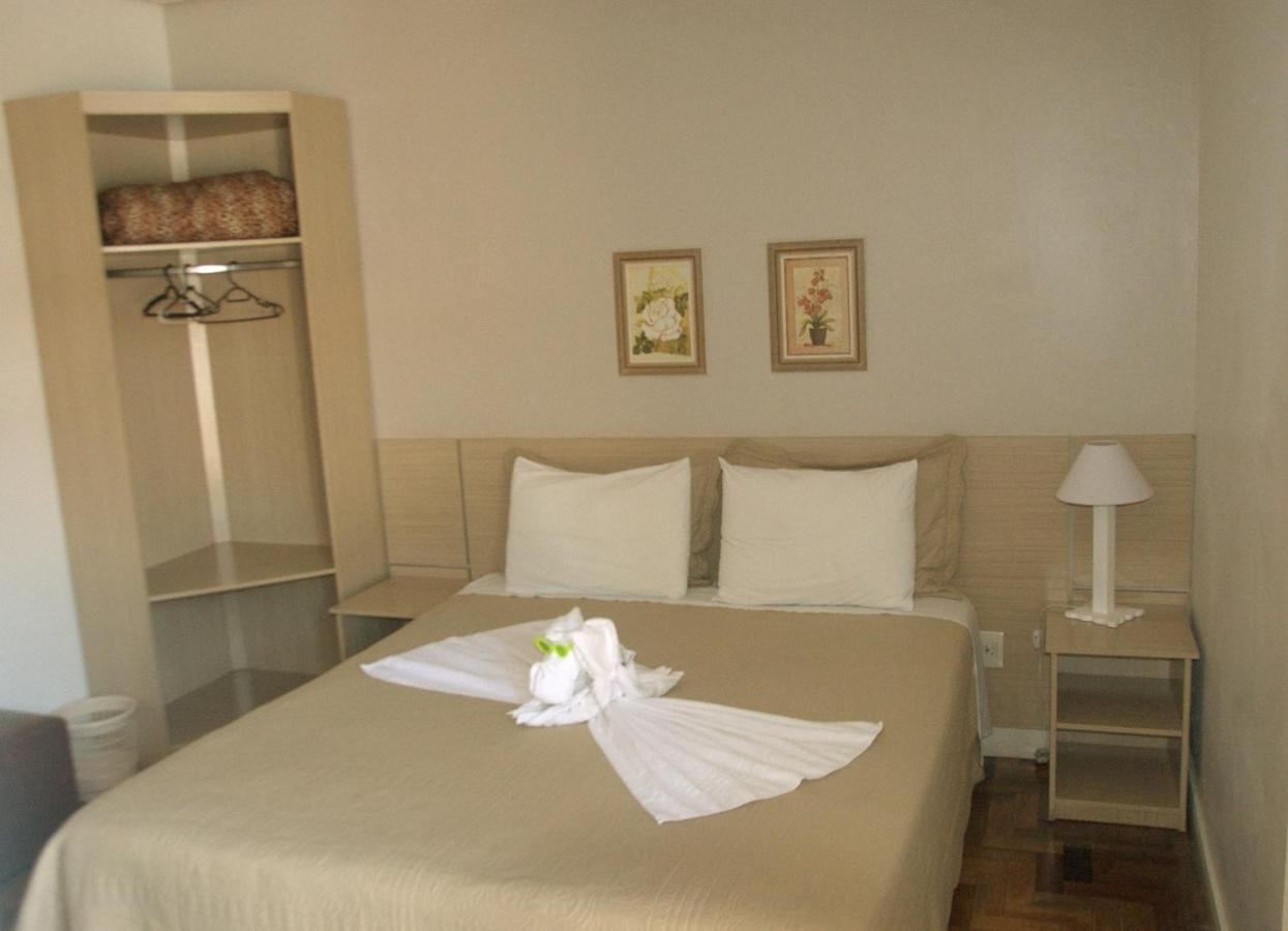 Quarto Individual com Banheiro Privativo